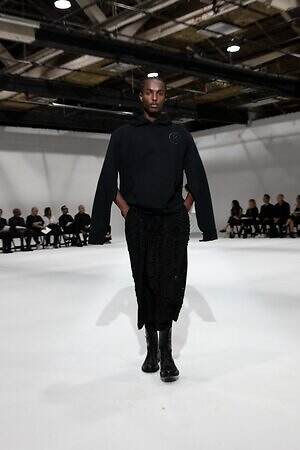 リンシュウ(RYNSHU) 2026年春夏ウィメンズ&メンズコレクション  - 写真42