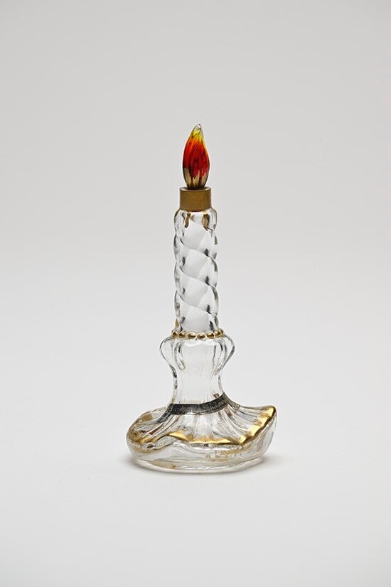 エルザ・スキャパレッリ 《香水瓶「スリーピング」》 1938年 ポーラ美術館