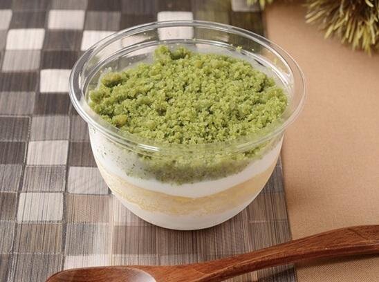 「ウチカフェ 抹茶栗粉のほろふわモンブラン」362円※沖縄エリアでの取り扱いなし