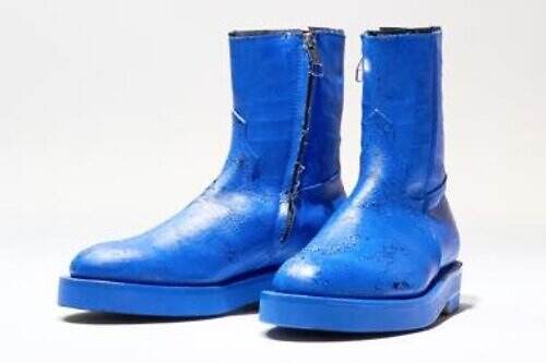 セヴシグ×キッズ ラブ ゲイト“ひび割れる”ブルーインクのウエスタンブーツ、浅草橋「ウニ」限定で