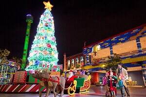 名古屋「レゴランド」クリスマスイベント、“踏むと音が鳴る”イルミネーションや謎解きゲーム