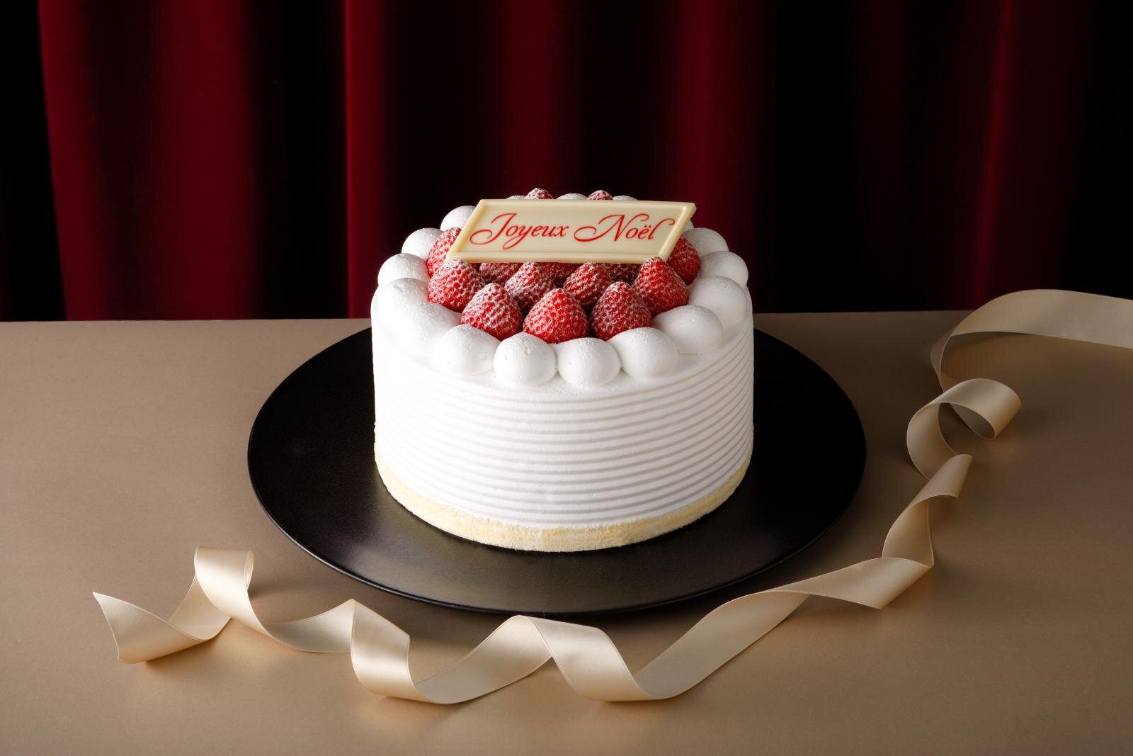 新エクストラスーパーあまおうショートケーキ(直径約18cm×高さ9cm 6～8名用) 22,680円