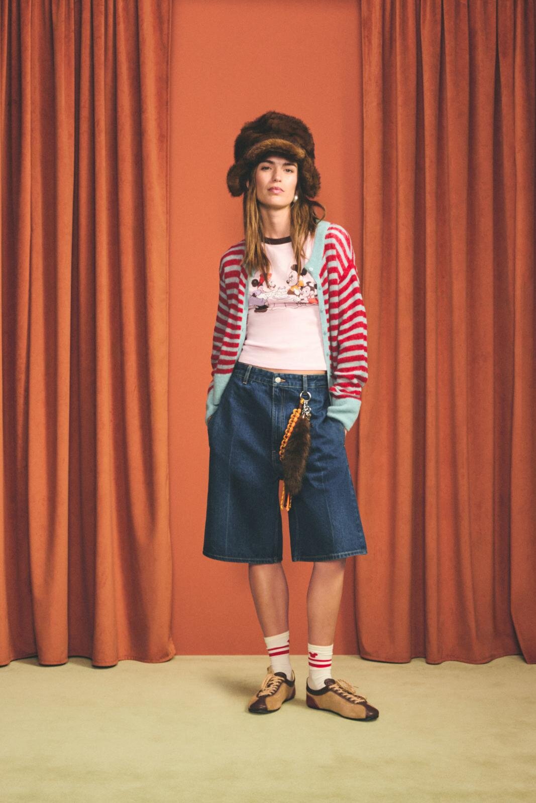 ZARA×ディズニー“ミッキー＆フレンズ”着想ウェア、ミニーのリボンカーディガンやファーコート｜写真118