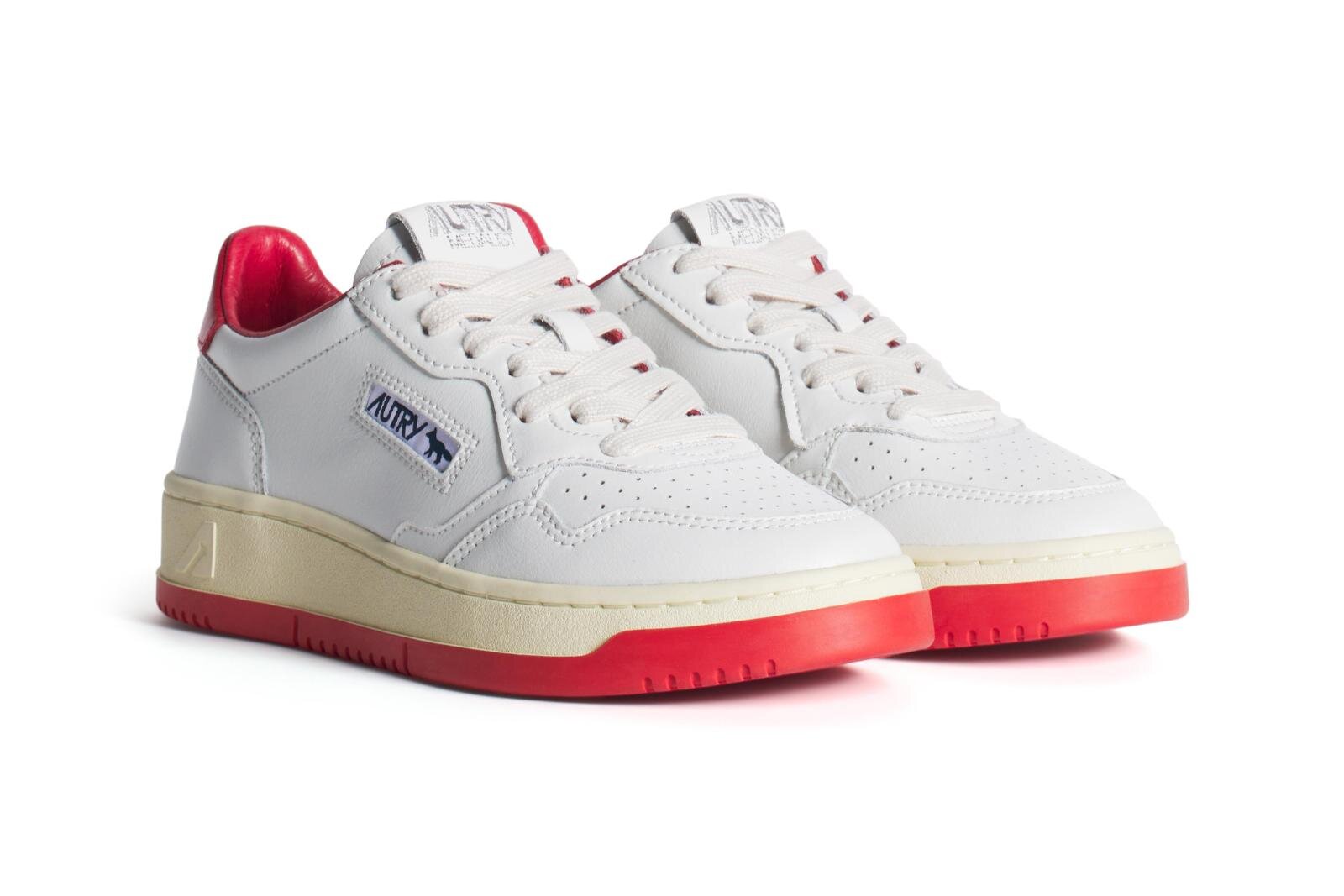 メゾン キツネ×オートリー“フォックス”ロゴ入りスニーカー＆アメリカンカレッジ風スウェット｜写真2