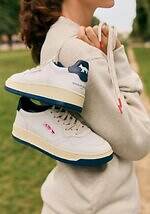 メゾン キツネ×オートリー“フォックス”ロゴ入りスニーカー＆アメリカンカレッジ風スウェット｜写真13