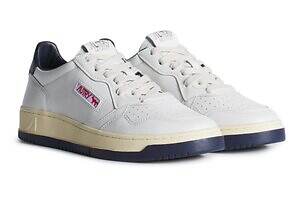 メゾン キツネ×オートリー“フォックス”ロゴ入りスニーカー＆アメリカンカレッジ風スウェット