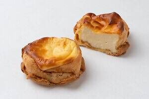 ビアードパパ(beard papa) 焼きチーズケーキシュー｜写真2