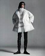 タトラス”パールホワイト”の25年秋冬アウター、花柄レースの洗練ダウンコート＆煌めくツイードブルゾン｜写真15