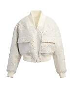 タトラス”パールホワイト”の25年秋冬アウター、花柄レースの洗練ダウンコート＆煌めくツイードブルゾン｜写真5