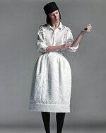 タトラス”パールホワイト”の25年秋冬アウター、花柄レースの洗練ダウンコート＆煌めくツイードブルゾン｜写真12