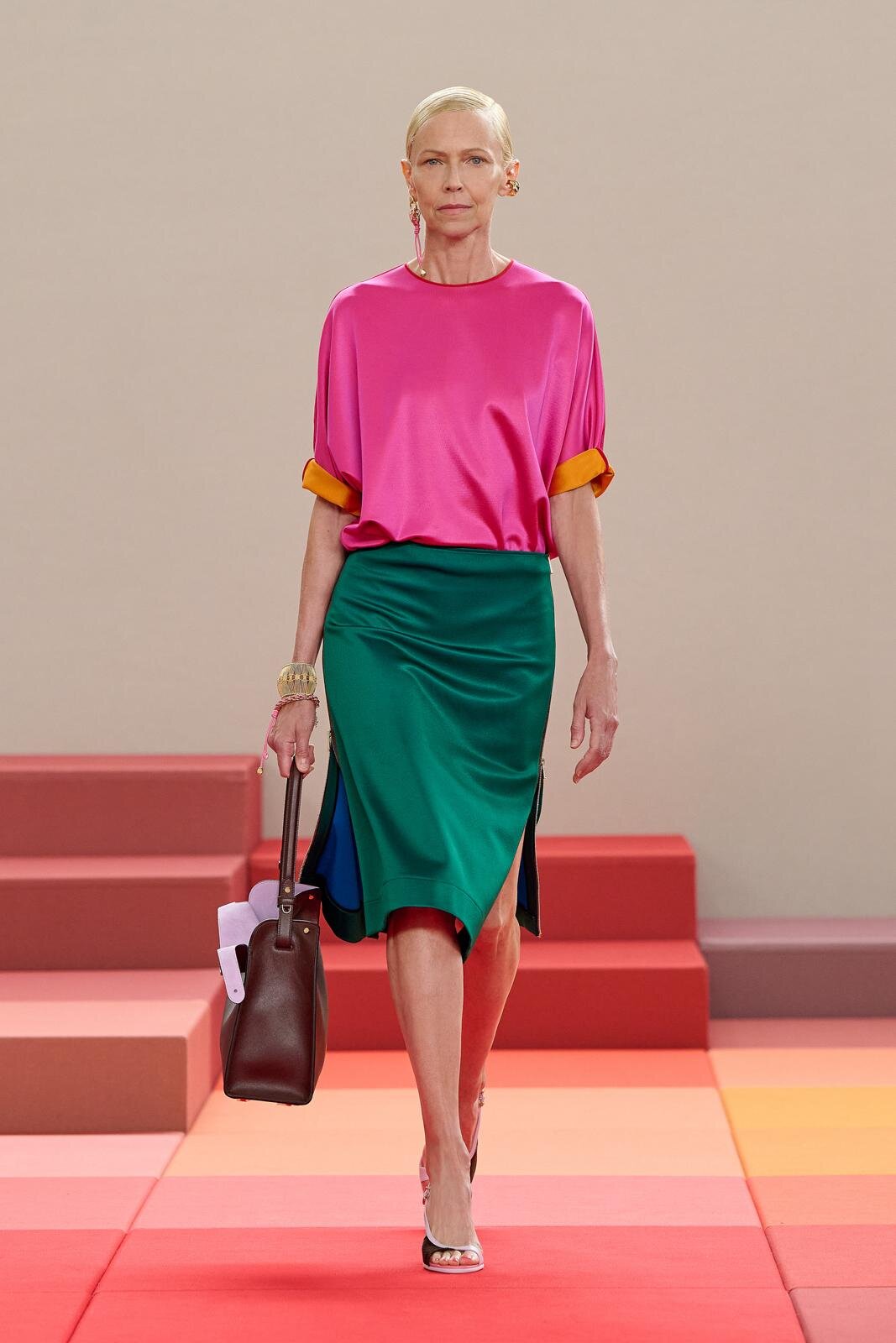 フェンディ 2026年春夏｜female スカート