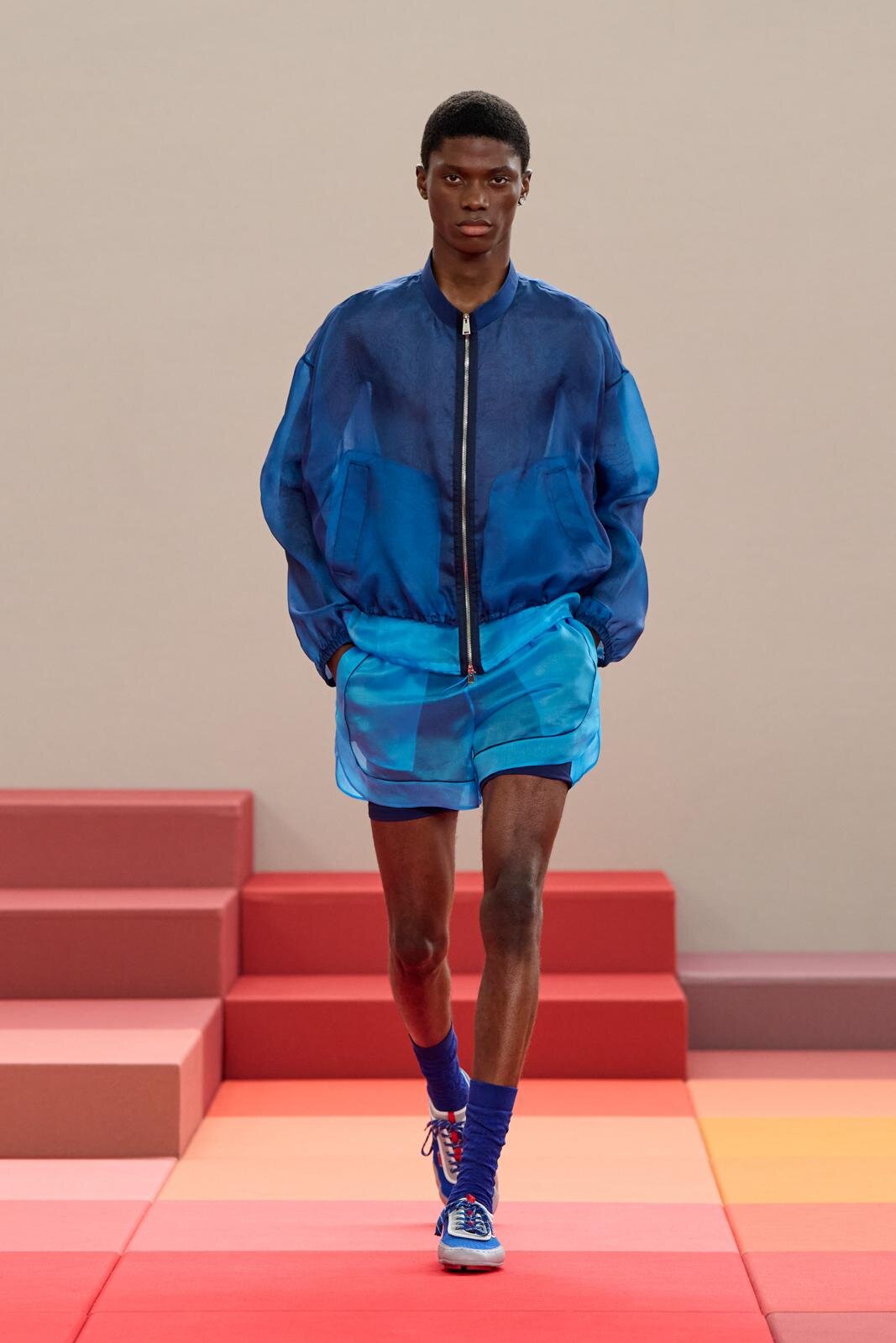 フェンディ 2026年春夏｜ ボンバージャケット