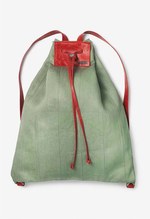 フライターグから土に還る新素材を使ったウェアが登場｜写真3