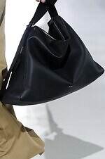 マックスマーラ 26年春夏コレクション - “芸術の女王”ポンパドゥール夫人をミューズに｜写真3