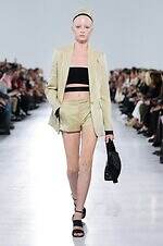 マックスマーラ 26年春夏コレクション - “芸術の女王”ポンパドゥール夫人をミューズに｜写真13