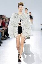 マックスマーラ 26年春夏コレクション - “芸術の女王”ポンパドゥール夫人をミューズに｜写真23