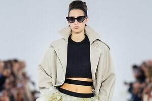 マックスマーラ 26年春夏コレクション - “芸術の女王”ポンパドゥール夫人をミューズに