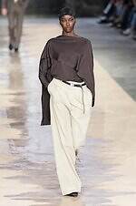 ボス 26年春夏コレクション - テーラリングに混沌を織り交ぜて｜写真1