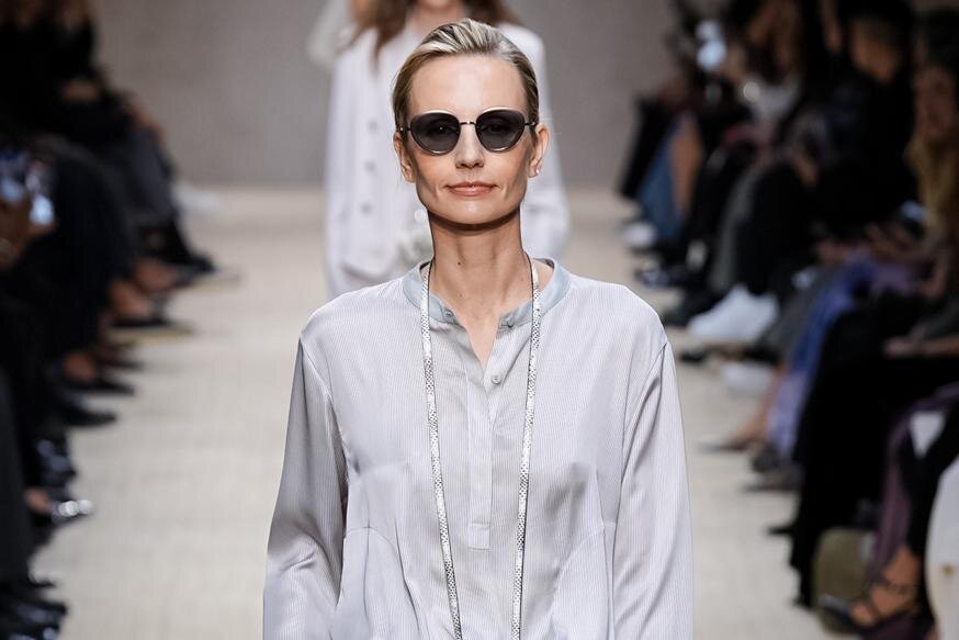 エンポリオ アルマーニ 26年春夏コレクション - 旅の煌めき、夢心地な余韻