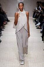 エンポリオ アルマーニ 26年春夏コレクション - 旅の煌めき、夢心地な余韻｜写真3