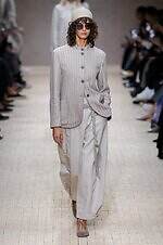 エンポリオ アルマーニ 26年春夏コレクション - 旅の煌めき、夢心地な余韻｜写真5