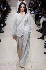 エンポリオ アルマーニ 26年春夏コレクション - 旅の煌めき、夢心地な余韻｜写真8