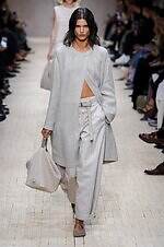 エンポリオ アルマーニ 26年春夏コレクション - 旅の煌めき、夢心地な余韻｜写真10