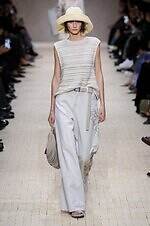 エンポリオ アルマーニ 26年春夏コレクション - 旅の煌めき、夢心地な余韻｜写真11