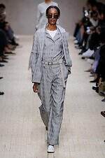 エンポリオ アルマーニ 26年春夏コレクション - 旅の煌めき、夢心地な余韻｜写真31