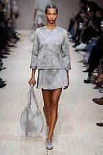 エンポリオ アルマーニ 26年春夏コレクション - 旅の煌めき、夢心地な余韻｜写真33