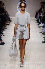 エンポリオ アルマーニ 26年春夏コレクション - 旅の煌めき、夢心地な余韻｜写真35