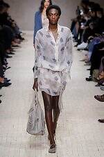 エンポリオ アルマーニ 26年春夏コレクション - 旅の煌めき、夢心地な余韻｜写真37