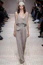 エンポリオ アルマーニ 26年春夏コレクション - 旅の煌めき、夢心地な余韻｜写真49