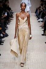 エンポリオ アルマーニ 26年春夏コレクション - 旅の煌めき、夢心地な余韻｜写真64