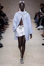 エンポリオ アルマーニ 26年春夏コレクション - 旅の煌めき、夢心地な余韻｜写真66