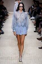 エンポリオ アルマーニ 26年春夏コレクション - 旅の煌めき、夢心地な余韻｜写真72