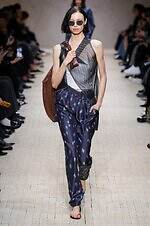 エンポリオ アルマーニ 26年春夏コレクション - 旅の煌めき、夢心地な余韻｜写真90