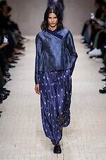 エンポリオ アルマーニ 26年春夏コレクション - 旅の煌めき、夢心地な余韻｜写真92