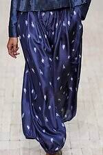 エンポリオ アルマーニ 26年春夏コレクション - 旅の煌めき、夢心地な余韻｜写真93