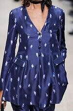 エンポリオ アルマーニ 26年春夏コレクション - 旅の煌めき、夢心地な余韻｜写真95