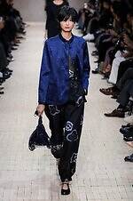 エンポリオ アルマーニ 26年春夏コレクション - 旅の煌めき、夢心地な余韻｜写真98