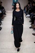 エンポリオ アルマーニ 26年春夏コレクション - 旅の煌めき、夢心地な余韻｜写真100