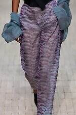 エンポリオ アルマーニ 26年春夏コレクション - 旅の煌めき、夢心地な余韻｜写真102