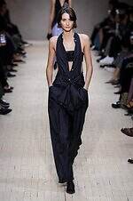 エンポリオ アルマーニ 26年春夏コレクション - 旅の煌めき、夢心地な余韻｜写真118