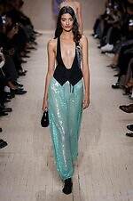 エンポリオ アルマーニ 26年春夏コレクション - 旅の煌めき、夢心地な余韻｜写真121