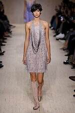 エンポリオ アルマーニ 26年春夏コレクション - 旅の煌めき、夢心地な余韻｜写真123