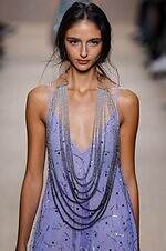 エンポリオ アルマーニ 26年春夏コレクション - 旅の煌めき、夢心地な余韻｜写真126