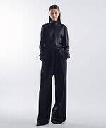 ケイスケヨシダ“ケープ仕様”2WAYトレンチコート＆大胆リボンのオーバーサイズシャツ｜写真6