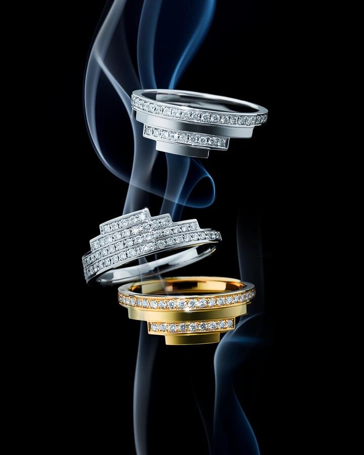 上：シャンデリア レイヤード リング Pt / ダイヤモンド(VS / 0.16ct) 275,000円 中央：シャンデリア レイヤード ダイヤモンド リング Pt / ダイヤモンド(VS / 0.26ct) 330,000円 下：シャンデリア レイヤード リング 18K YG / ダイヤモンド(VS / 0.16ct) 275,000円