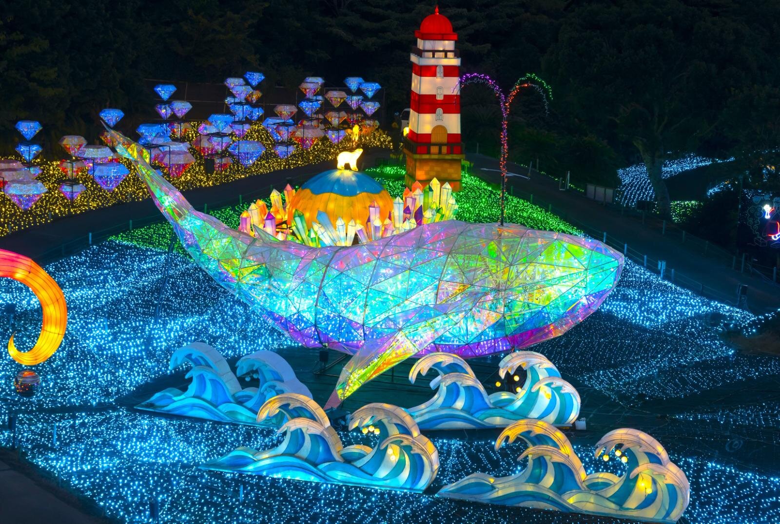 伊豆ぐらんぱる公園の体験型イルミネーション「伊豆高原グランイルミ」龍が天空を舞う光の演出｜写真2
